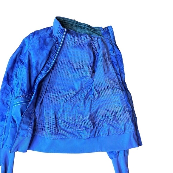 Lululemon Run Get Up And Go Jacket Size 6 Purple Grapeseed Seabed Ruffle - Picture 7 of 10